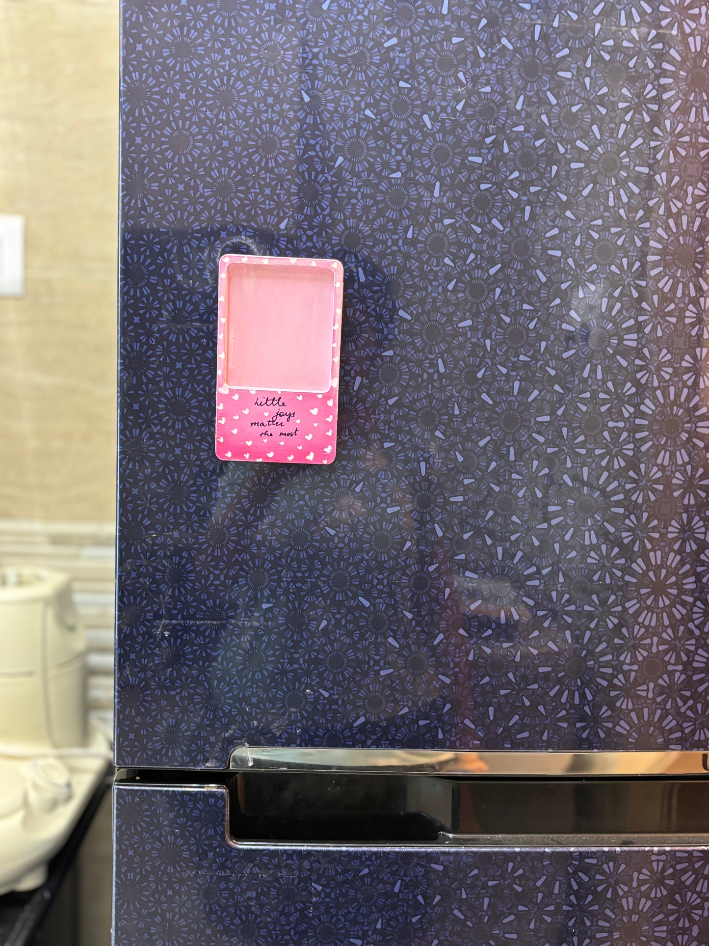 "Little Things Matter the Most" – Hand-Painted Daily Reminder Magnet