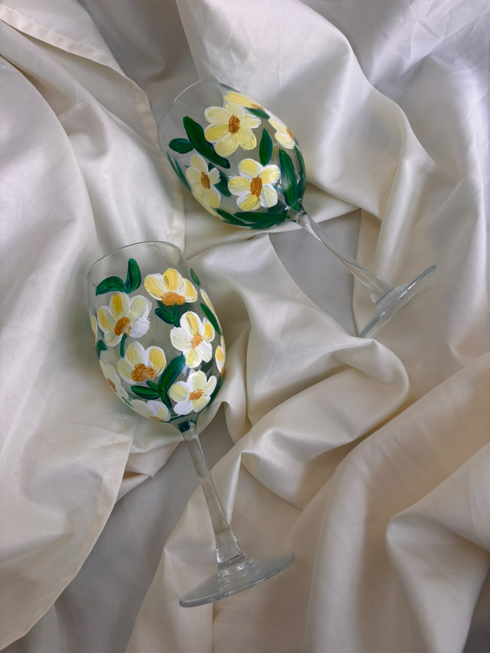 Daisy Meadow Hand-Painted Wine Glass Set of 2