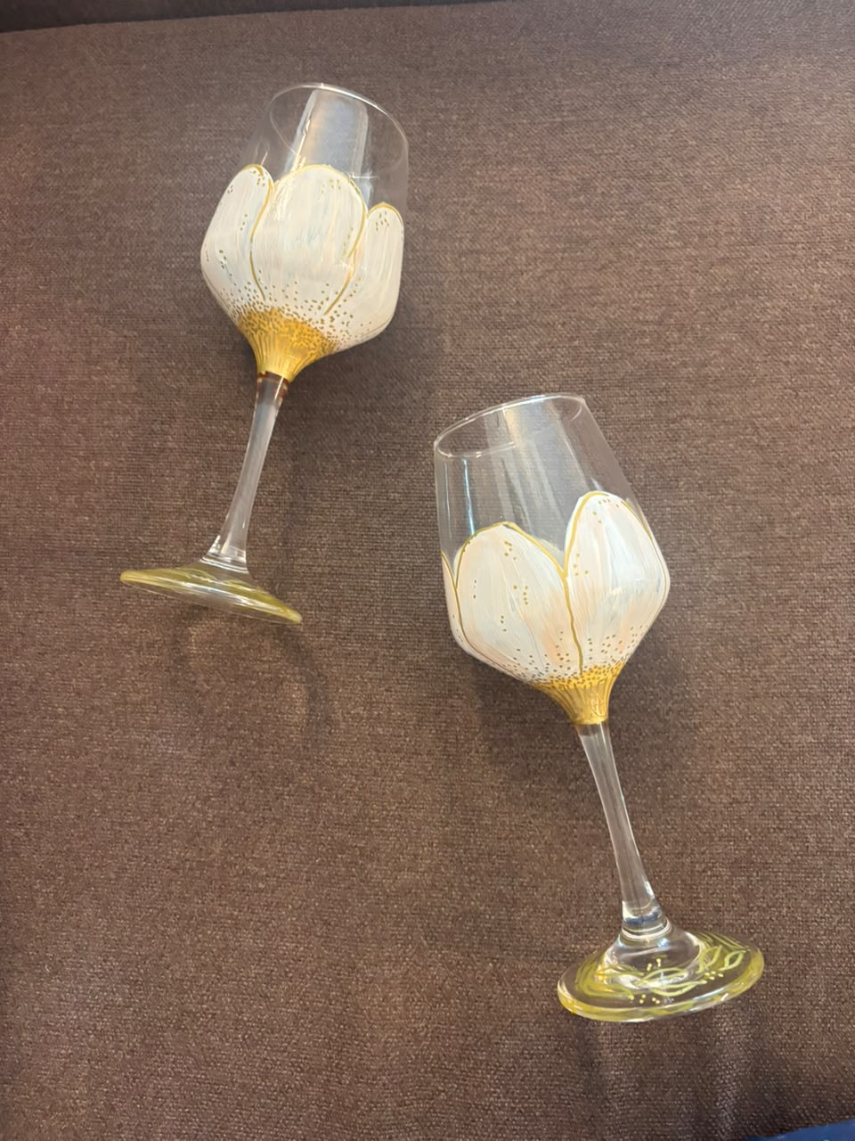 Lily Hand-Painted Wine Glass Set of 2